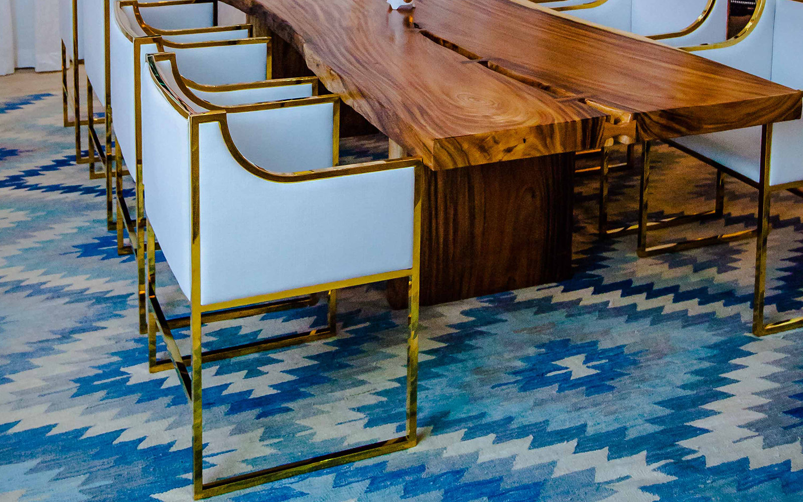 Casa Wynwood Sponsors About World S Away Worlds Away Ferniture2